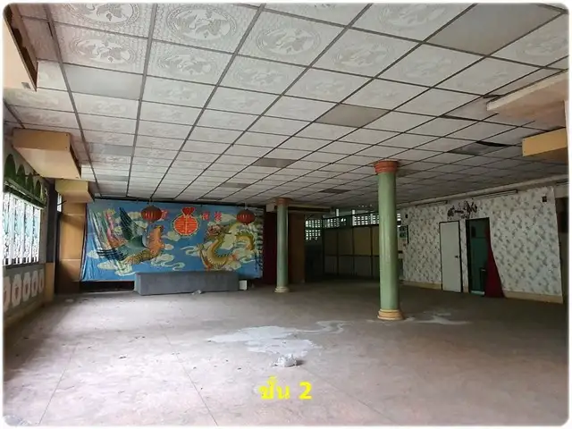 ที่ดิน บรรทัดทอง  209 ตร.ว. แถมตึก 3 ชั้น ลิฟท์ 2 ตัว จอดรถได้ 10 คัน ทำเลทอง